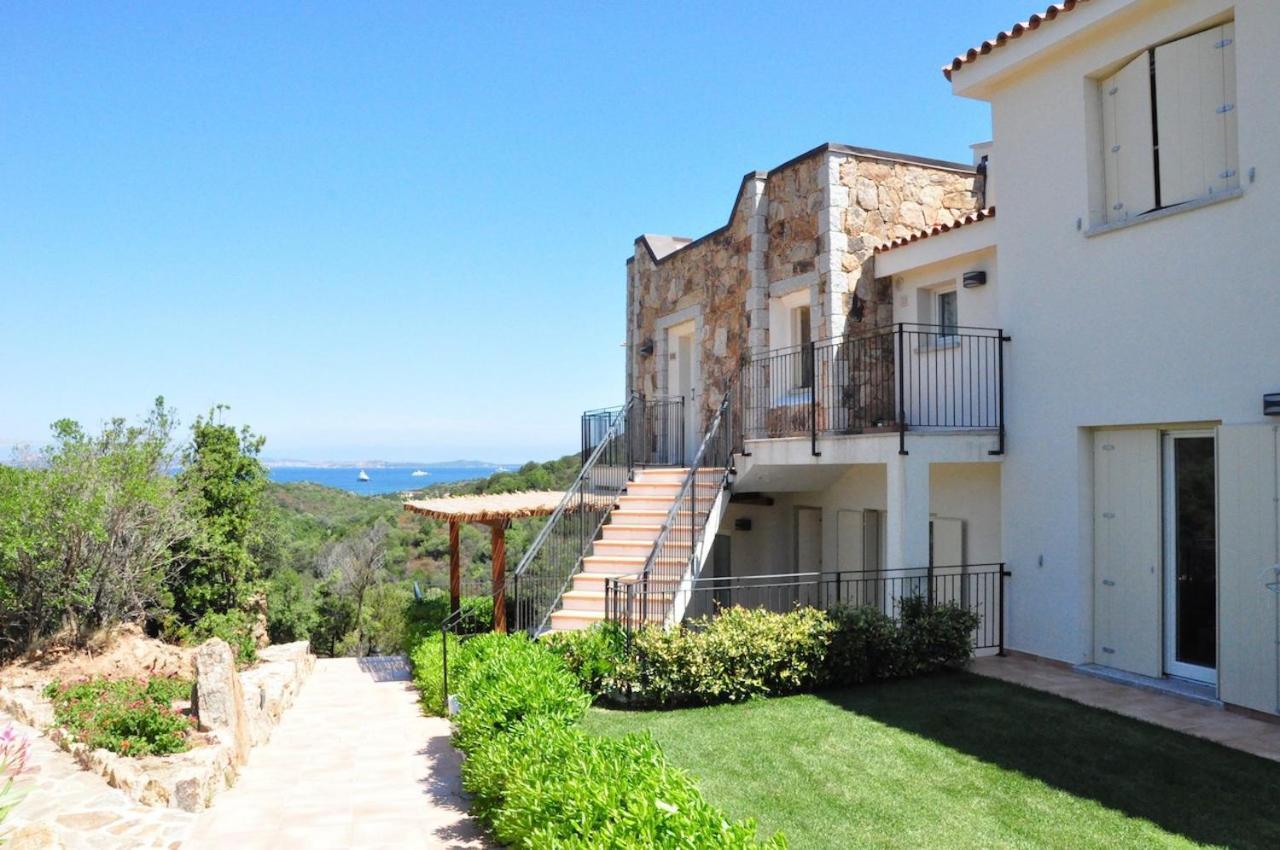 Residence Con Piscina A 4 Km Da Baja Sardinia Cala Bitta Ngoại thất bức ảnh